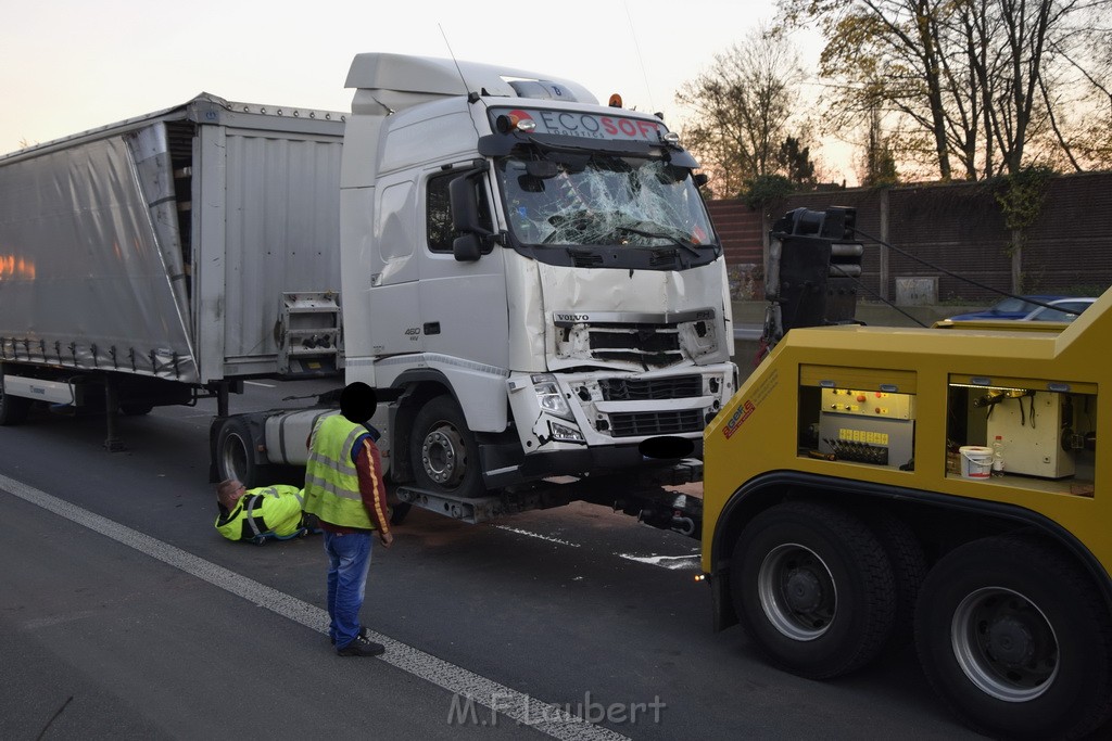 VU LKW A 4 Rich Aachen hinter Rodenkirchener Bruecke P39.JPG - Miklos Laubert